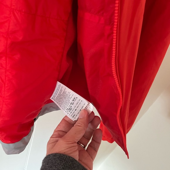 Arc’teryx LT Atom Hoody - Picture 7 of 13